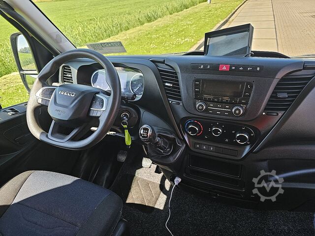 Camion de gunoi IVECO DAILY 35C14 2.3 140 DC KIPPER