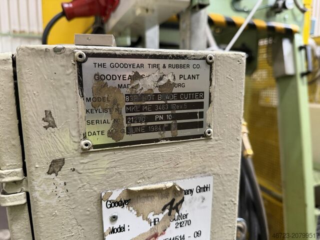 Dækmonteringsmaskine med tre varme knive GoodYear S.A. Formenbauwerk BRC III R1 E84