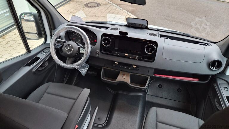 Minibus MERCEDES-BENZ Sprinter 315 VIP Mobility 23 Airline Stock