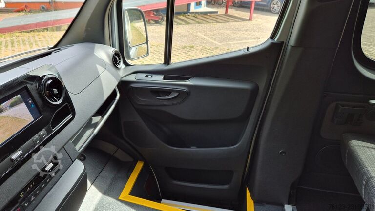Minibus MERCEDES-BENZ 8 x 517 Sprinter Lord Light  22 SS Aktionspreis