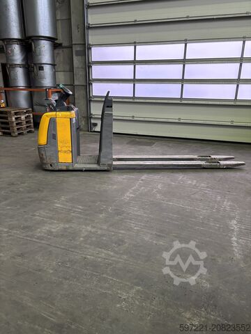 Horizontal Order Pickers Jungheinrich ECE 225