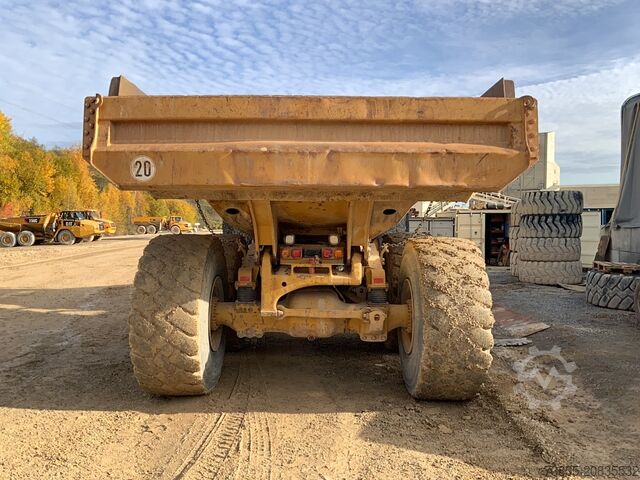 Articulated Dump Truck Caterpillar 735B