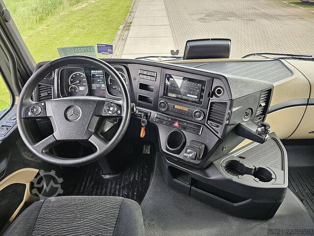 Standaard trekker MERCEDES-BENZ ACTROS 1843