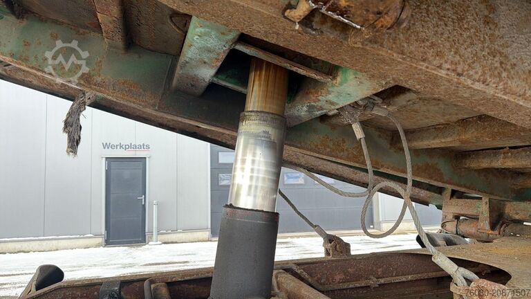 3-zijdenkipper Iveco Eurotrakker 260 E 37 (MANUAL PUMP / POMPE MANUE...