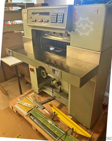 Papier snijmachine Polar 58 EM