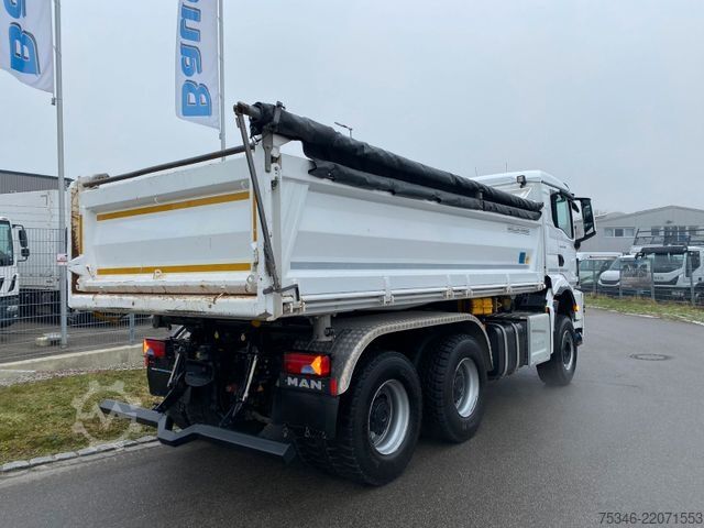Camion-benne tricar MAN TGS/26.510/6x4 BL/Bordmatik/Retarder/90to/82 tkm