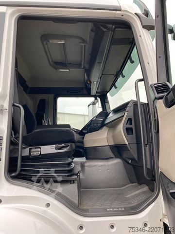 Camion-benne tricar MAN TGS/26.510/6x4 BL/Bordmatik/Retarder/90to/82 tkm