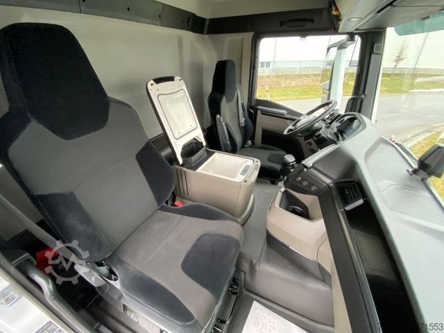 Camion-benne tricar MAN TGS/26.510/6x4 BL/Bordmatik/Retarder/90to/82 tkm