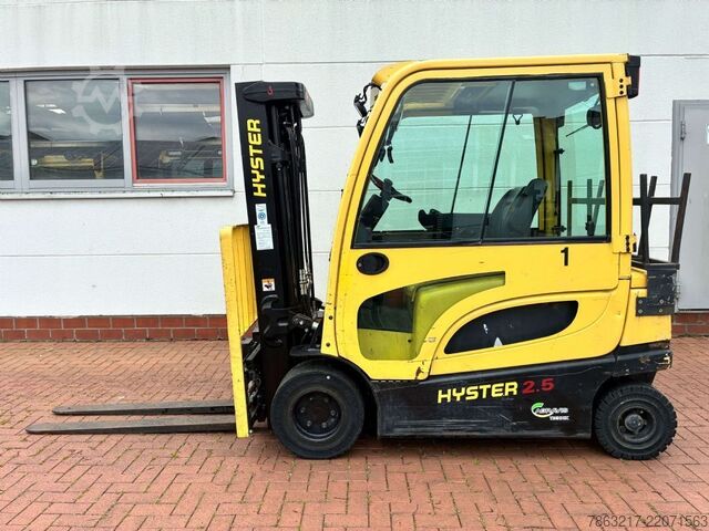Električni viljuškar za 4 točka Hyster J 2.5 XN