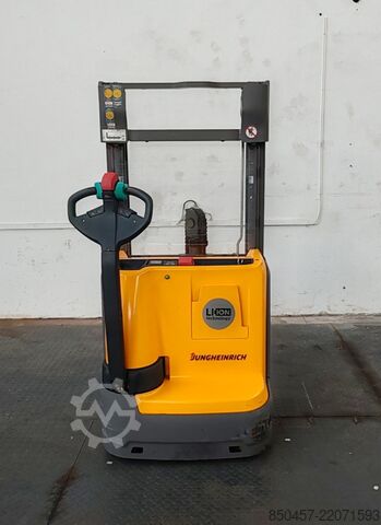 Palleløftere Jungheinrich EJC 112 LI ION 2.5m/ free lift/ 2051h