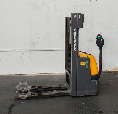 Palleløftere Jungheinrich EJC 112 LI ION 2.5m/ free lift/ 2051h