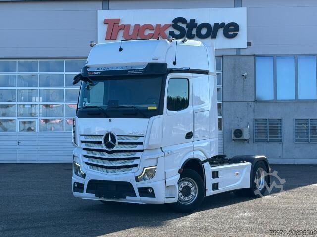 Tractor estándar Actros 1851 LS