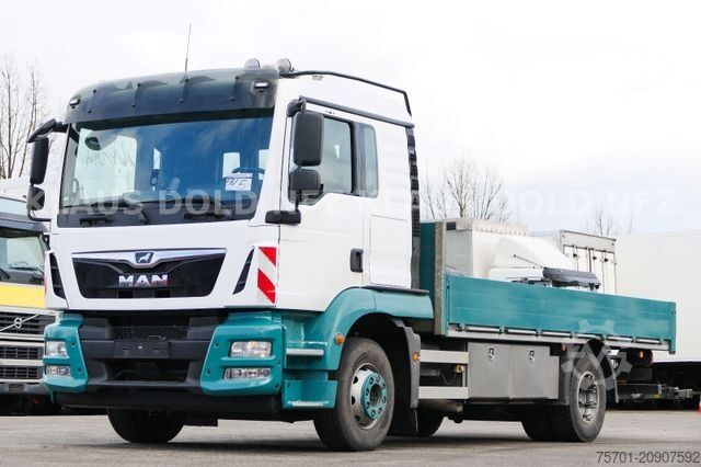 Autocarro con cassone fisso MAN TGM 15.290 Baumaschinentransporter Navi Euro 6
