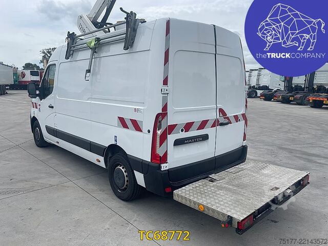 Lyftplattform Renault Master 145.35 nacelle