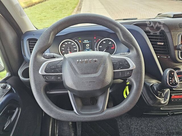 Kombi med högt tak IVECO DAILY 35 S 14 NV 3.0 AUT. L3H2
