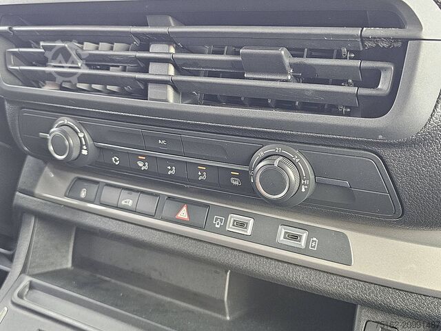 Kombi z wysokim dachem PEUGEOT EXPERT 2.0 L2 Navi Automaat