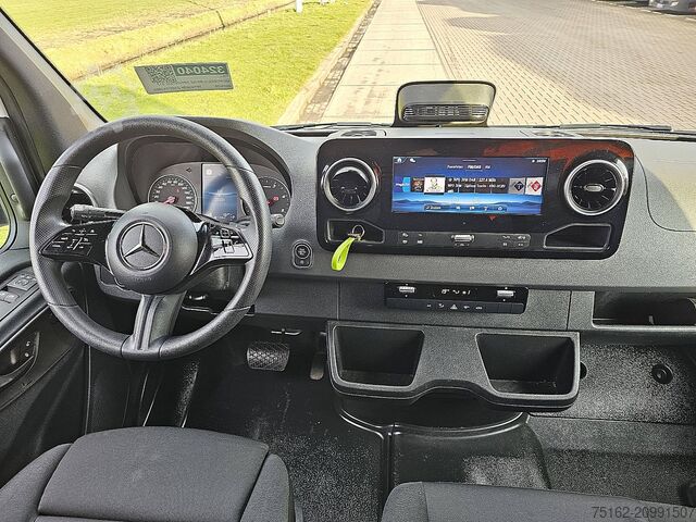 Kombi z wysokim dachem MERCEDES-BENZ SPRINTER 317 L2H2 Mbux10 LED
