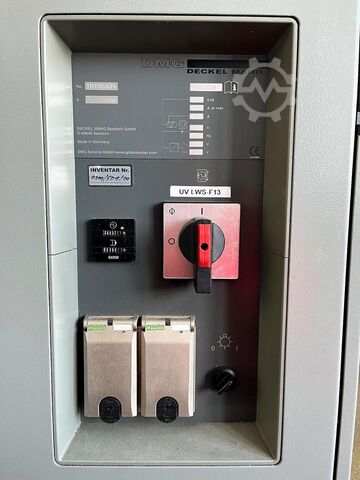 Universal-Bearbeitungszentrum Deckel Maho DMU 50