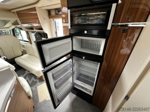 Integraal camper Eura Mobil Integra 890 EB