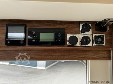 Integraal camper Eura Mobil Integra 890 EB