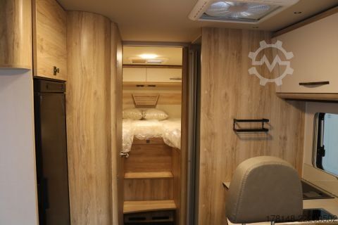 Half-integraal camper Eura Mobil Profila T 720 EB Mondial Edition