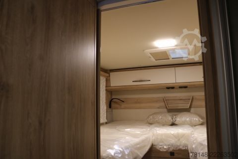Half-integraal camper Eura Mobil Profila T 720 EB Mondial Edition