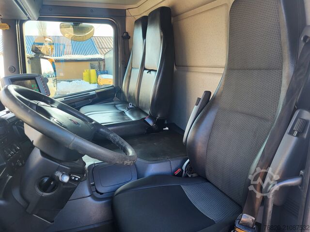 Vuilniswagen SCANIA P320