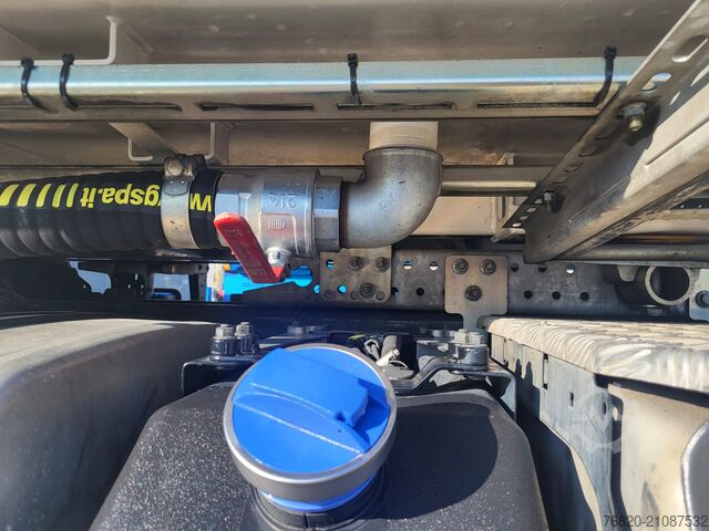 Vuilniswagen SCANIA P320