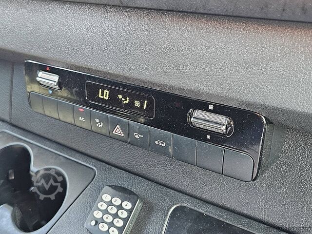 Karavan sa visokim krovom MERCEDES-BENZ ESPRINTER 55 kWh 168 km wltp