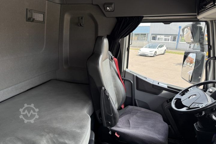 Plattewagen met zeil Renault T430 4x2 Plane / HB / Swiss-Vehicle
