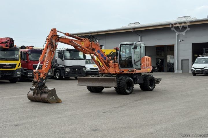 Walsmachine Hitachi FH120W Mobilbagger / Swiss-Vehicle