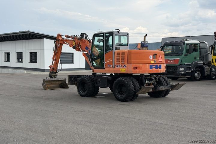 Walsmachine Hitachi FH120W Mobilbagger / Swiss-Vehicle