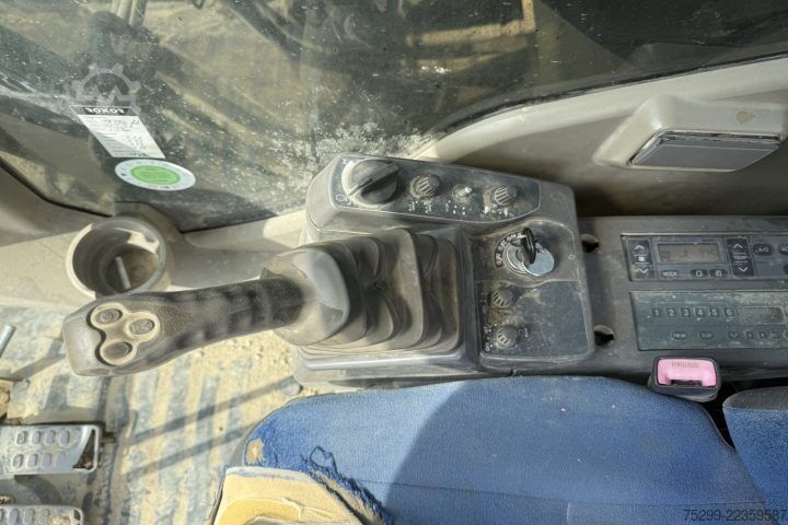 Walsmachine Hitachi ZX250LCN-3 / Swiss-Vehicle
