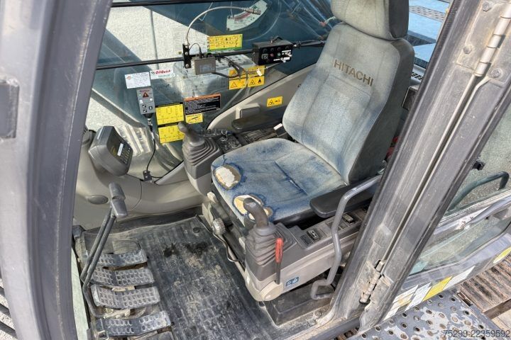 Walsmachine Hitachi ZX350-3LCK UHD / Swiss-Vehicle