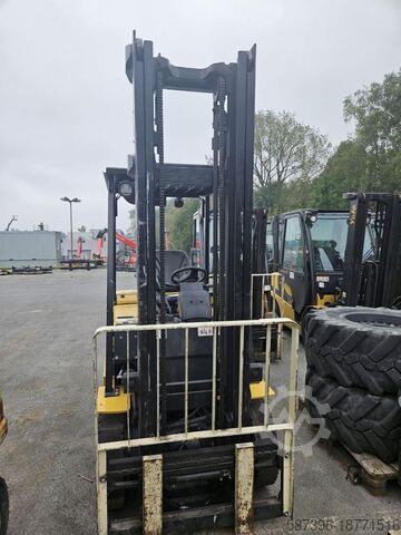 LPG Forklifts Yale GLP25MX