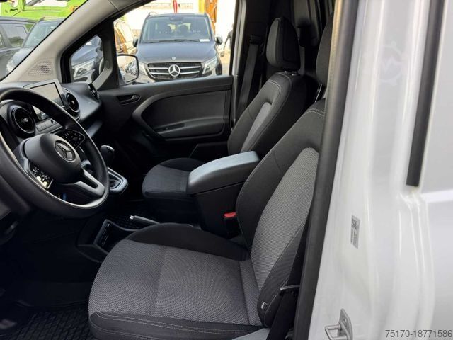 Panelová dodávka MERCEDES-BENZ Citan 113 CDI Pro Klima Kamera MBUX SHZ Tempomat