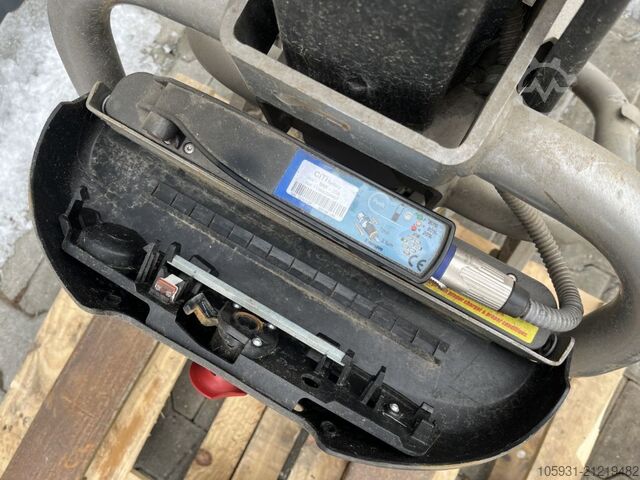 Kézi raklapemelő Still Citione