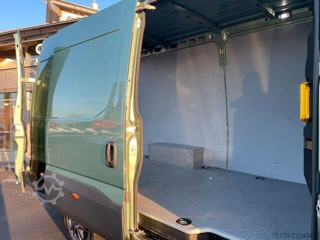 High-roof van Iveco Daily 35S16 HA8V 3.0L *R3.520mm*AHK*Automatik*