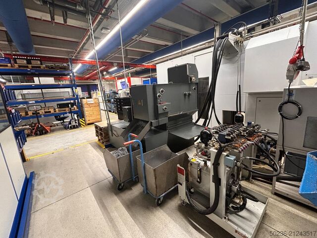 Vertical machining center Stama MC334