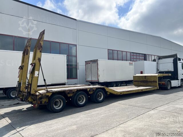 Low loader semitrailer LANGENDORF SATBUE 30/38  3 Achs Tiefbett- Satteltieflader