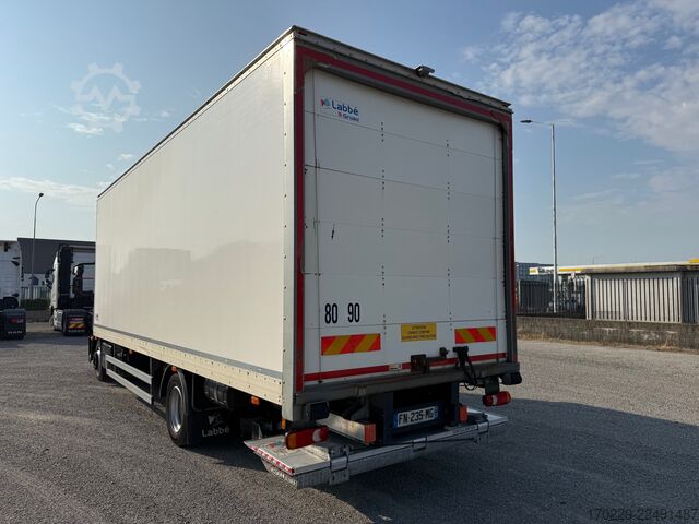 Camión con caja y plataforma elevadora retráctil iveco eurocargo