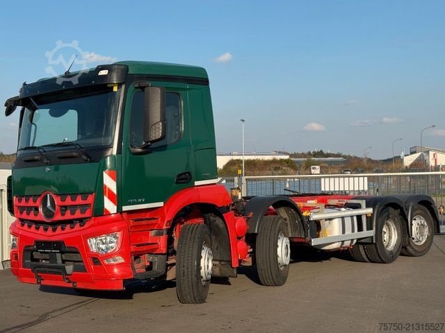 Teherautó alváz MERCEDES-BENZ Arocs 3240 8x2 - 3 x Lenkachsen