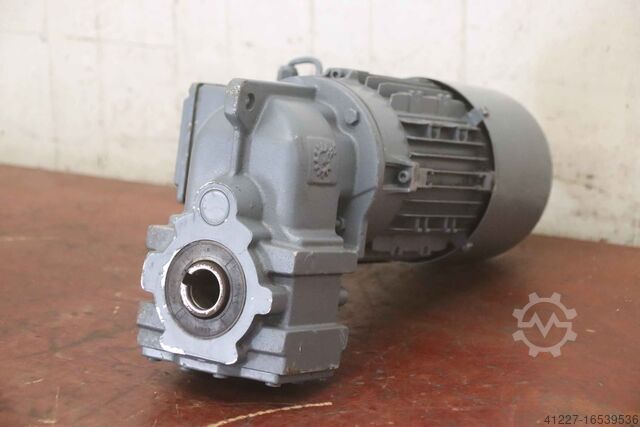 Motor cu angrenaj 0,25 kW 23 rpm Nord SK 0182NBA-71S/4 BRE5