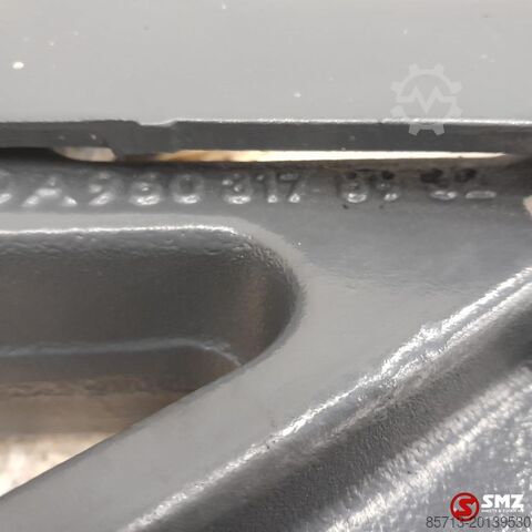 Pieza del chasis Mercedes Occ montagebeugels links Mercedes
