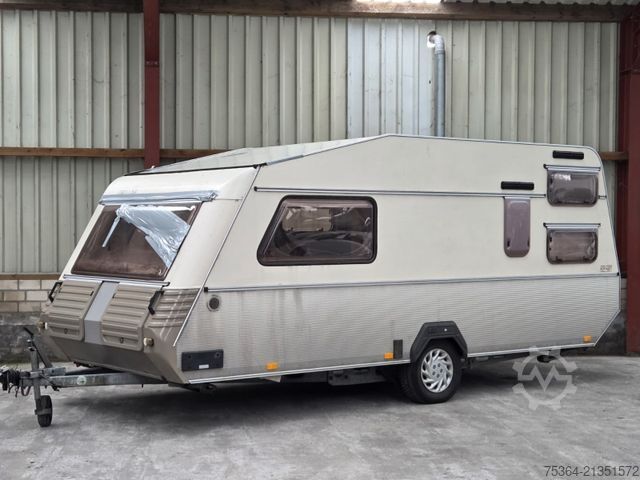 Caravana KIP KG 48 TN Wohnwagen Toilet + Etagenbett