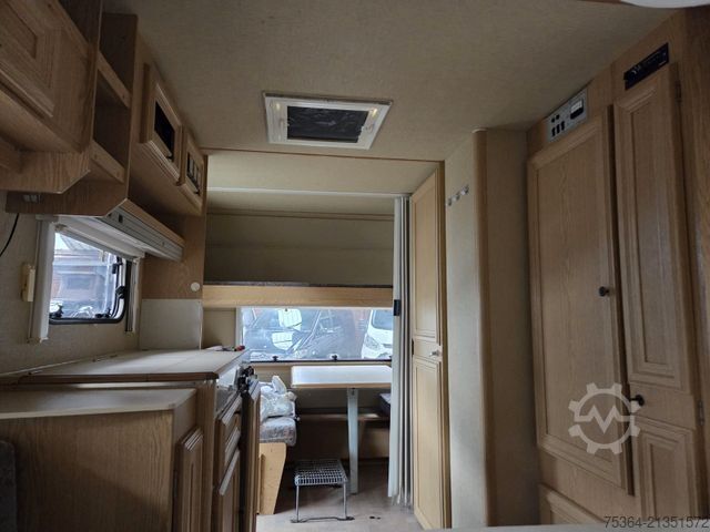 Caravana KIP KG 48 TN Wohnwagen Toilet + Etagenbett