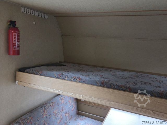 Caravana KIP KG 48 TN Wohnwagen Toilet + Etagenbett