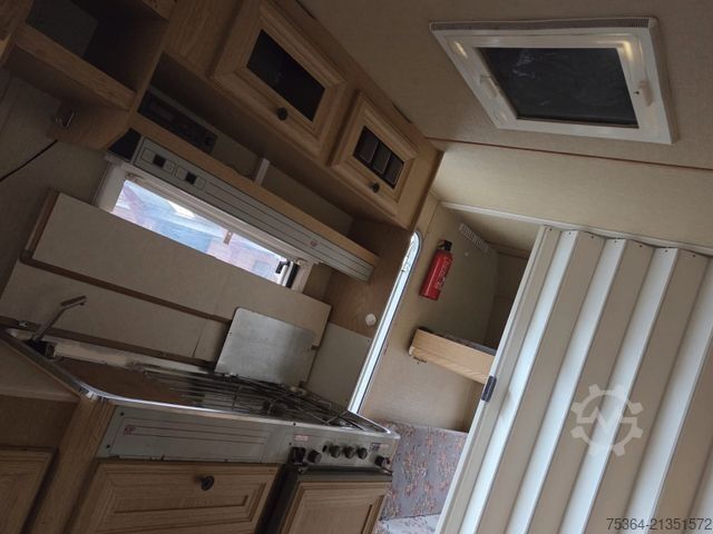 Caravana KIP KG 48 TN Wohnwagen Toilet + Etagenbett