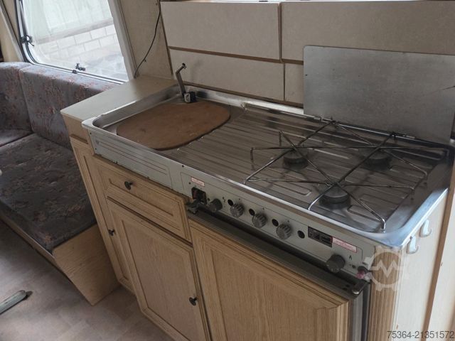 Caravana KIP KG 48 TN Wohnwagen Toilet + Etagenbett