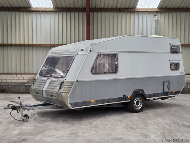 Caravana KIP KG 45 TLB Wohnwagen Toilet + Etagenbett